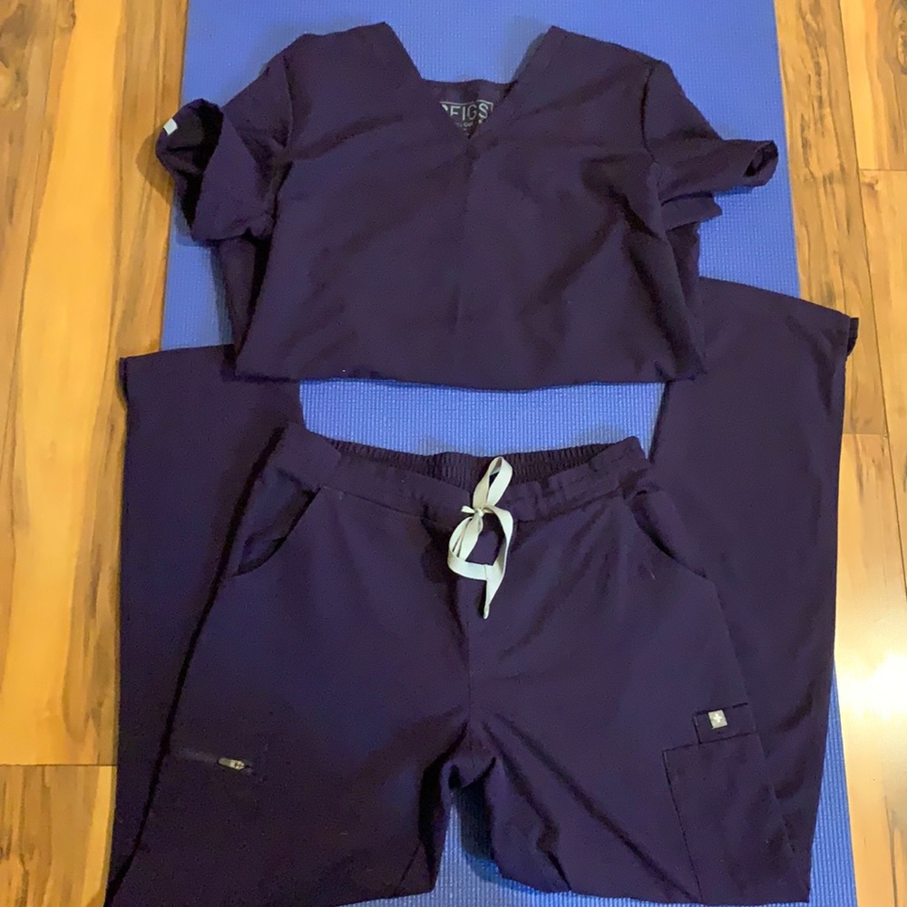Xs figs scrub purple set